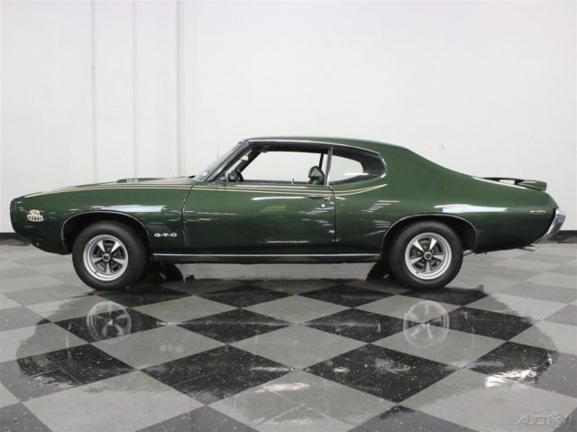 1969 Green Pontiac GTO