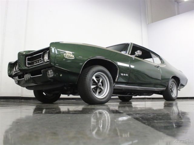 1969 Green Pontiac GTO