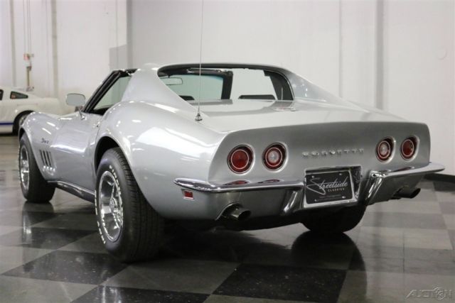 1969 Silver Chevrolet Corvette