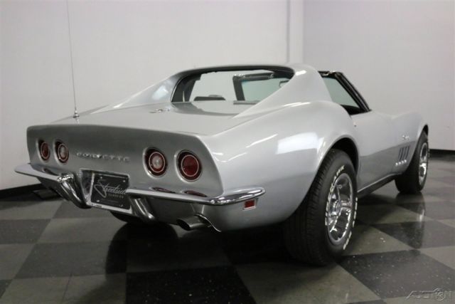 1969 Silver Chevrolet Corvette