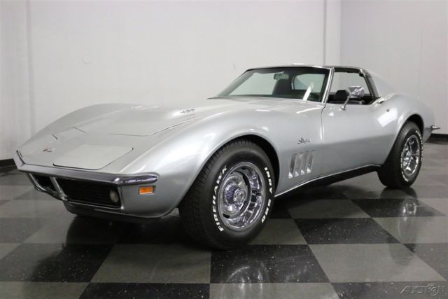 1969 Silver Chevrolet Corvette