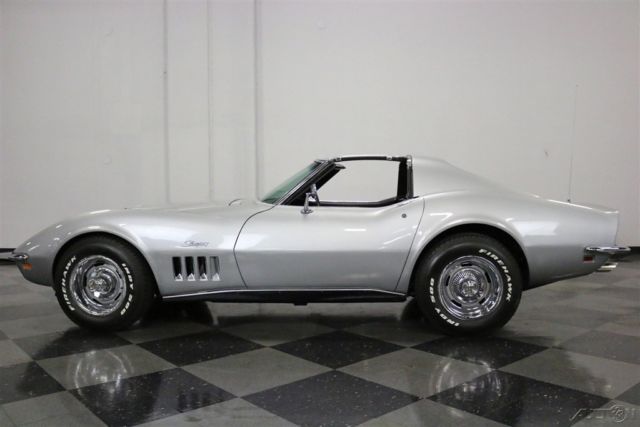 1969 Silver Chevrolet Corvette
