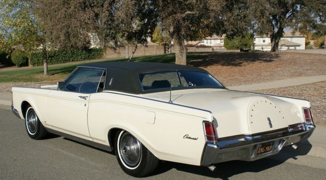 1969 Creme Lincoln Mark Series 2 Door Hardtop