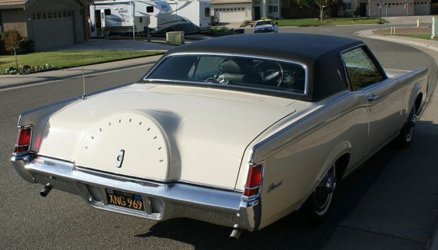 1969 Creme Lincoln Mark Series 2 Door Hardtop
