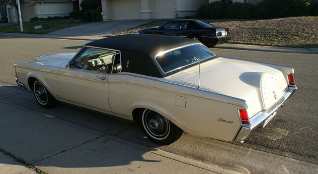 1969 Creme Lincoln Mark Series 2 Door Hardtop