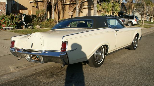 1969 Creme Lincoln Mark Series 2 Door Hardtop