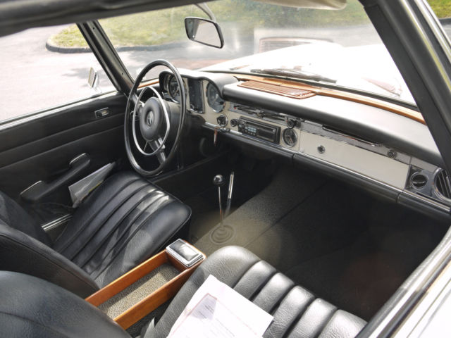 1969 White Mercedes-Benz SL-Class Convertible