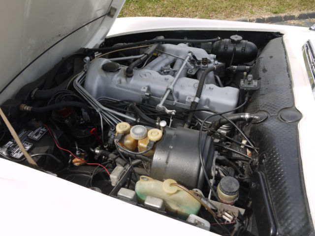 1969 White Mercedes-Benz SL-Class Convertible