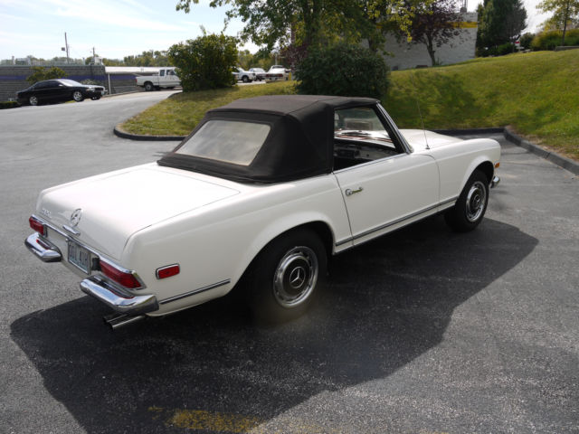 1969 White Mercedes-Benz SL-Class Convertible