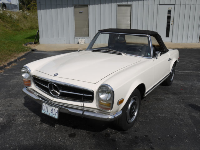 1969 White Mercedes-Benz SL-Class Convertible
