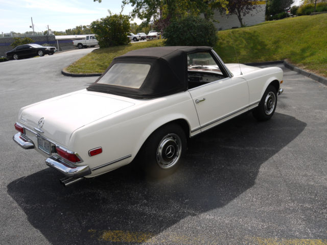 1969 White Mercedes-Benz SL-Class Convertible