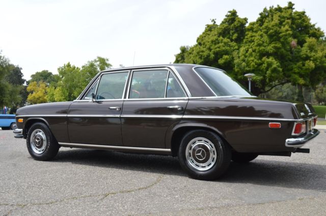 1969 Brown Mercedes-Benz 200-Series Sedan