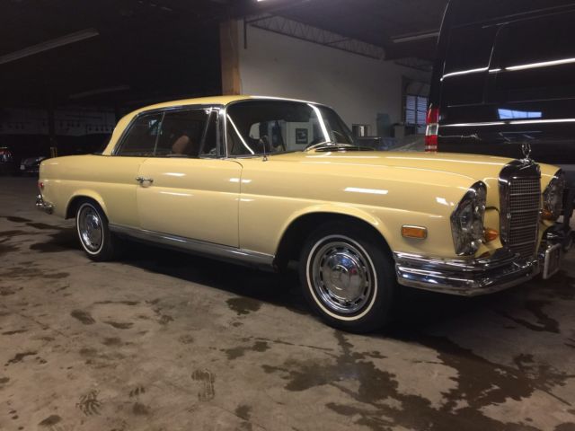 1969 Yellow Mercedes-Benz 200-Series Coupe