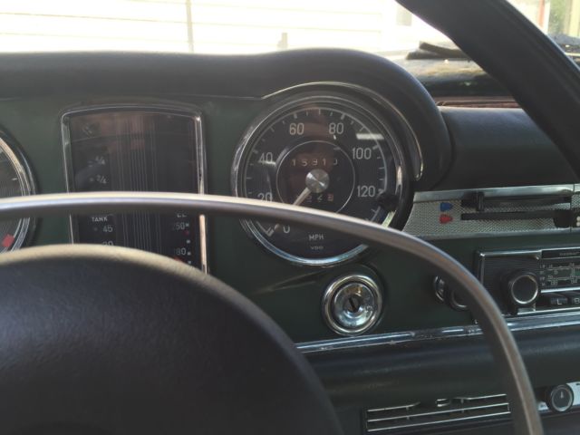 1969 Mercedes-Benz 200-Series