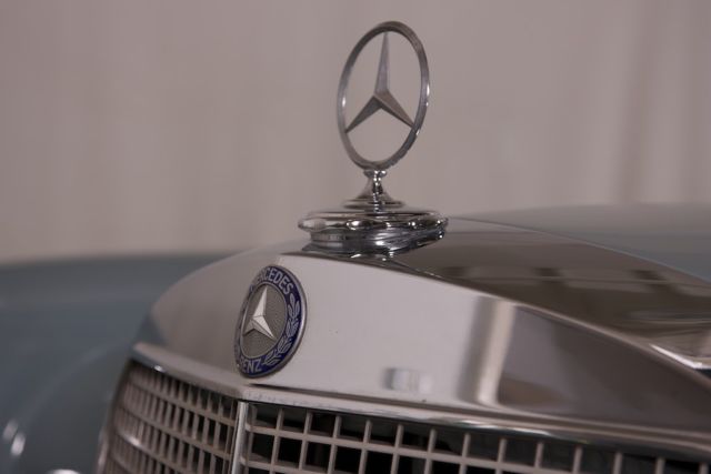 1969 Mercedes-Benz 200-Series Convertible