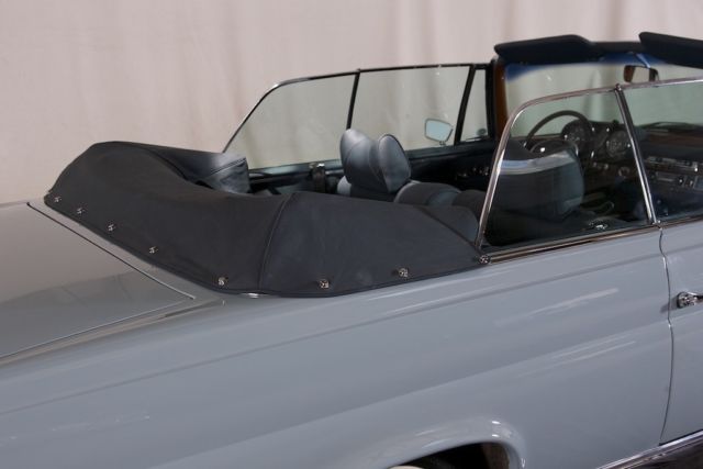 1969 Mercedes-Benz 200-Series Convertible