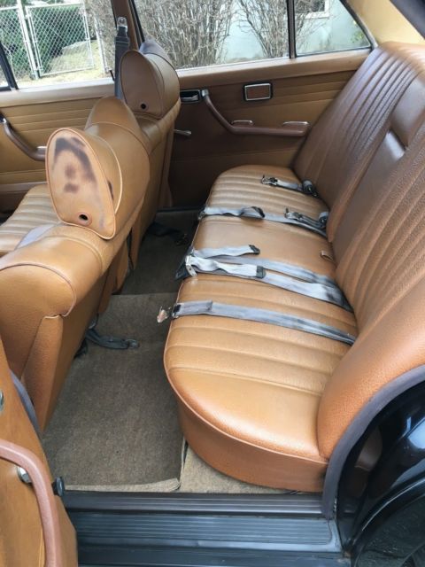 1969 Black Mercedes-Benz 200-Series Sedan