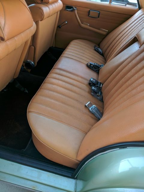 1969 Green Mercedes-Benz 200-Series U/K