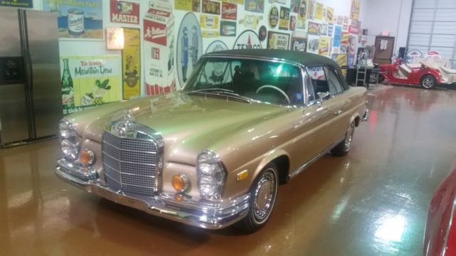 1969 Brown Mercedes-Benz 280 SE ConvertIble Convertible