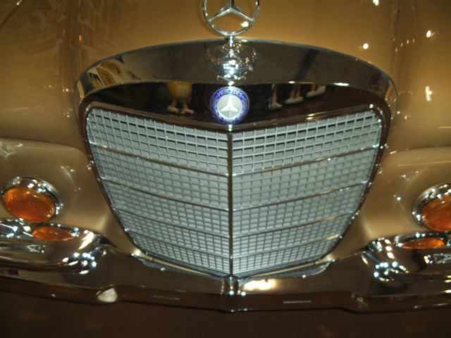 1969 Brown Mercedes-Benz 280 SE ConvertIble Convertible