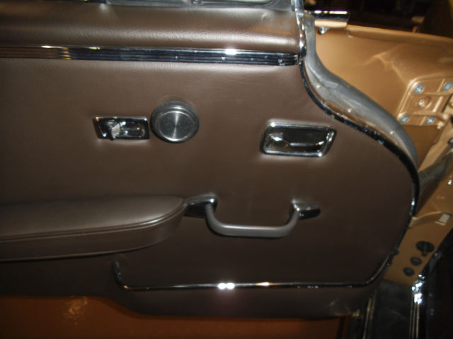 1969 Brown Mercedes-Benz 280 SE ConvertIble Convertible