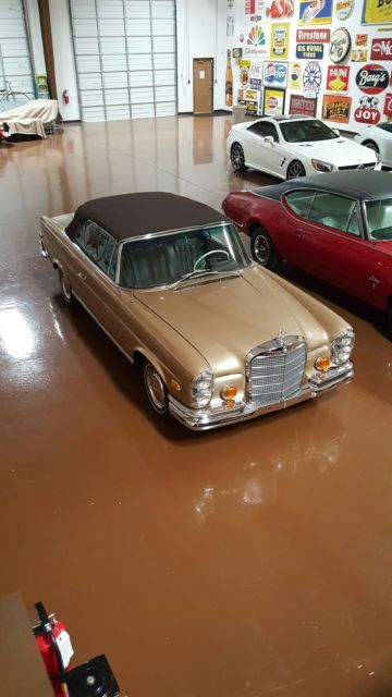 1969 Brown Mercedes-Benz 280 SE ConvertIble Convertible