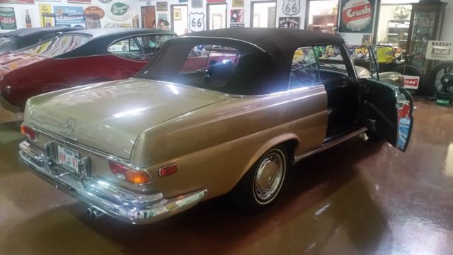 1969 Brown Mercedes-Benz 280 SE ConvertIble Convertible