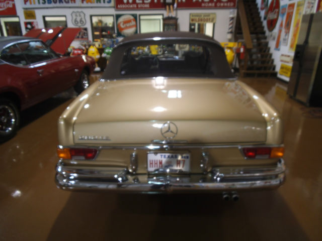 1969 Brown Mercedes-Benz 280 SE ConvertIble Convertible