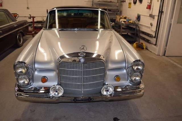 1969 Silver Mercedes-Benz 200-Series Coupe