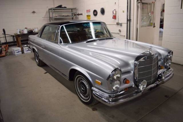 1969 Silver Mercedes-Benz 200-Series Coupe