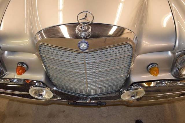 1969 Silver Mercedes-Benz 200-Series Coupe