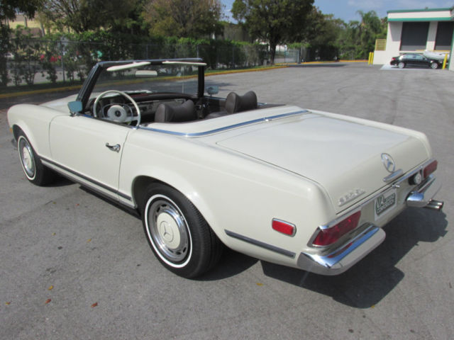 1969 White Mercedes-Benz SL-Class Convertible