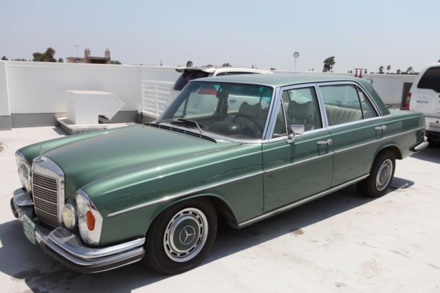 1969 Green Mercedes-Benz 300-Series Sedan
