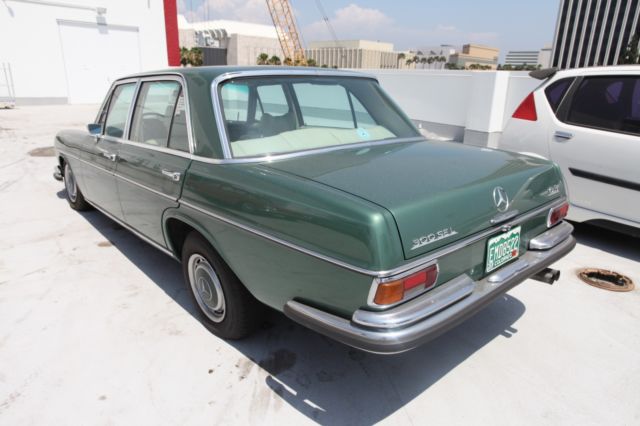 1969 Green Mercedes-Benz 300-Series Sedan