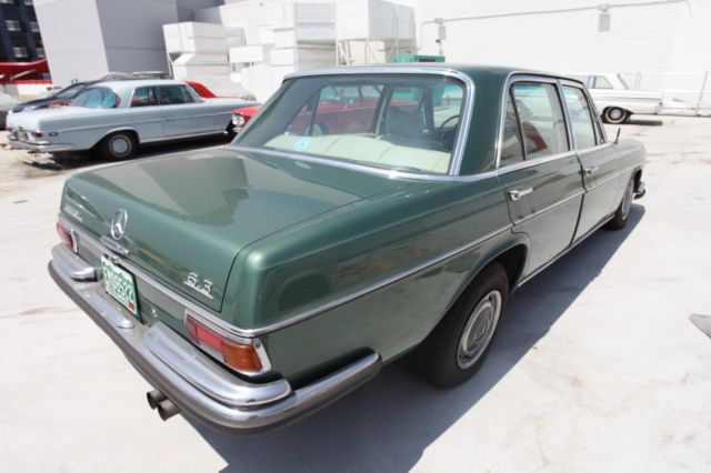 1969 Green Mercedes-Benz 300-Series Sedan