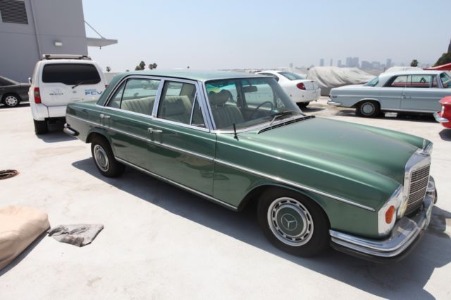 1969 Green Mercedes-Benz 300-Series Sedan