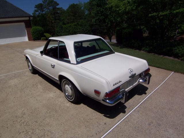 1969 White Mercedes-Benz SL-Class Convertible