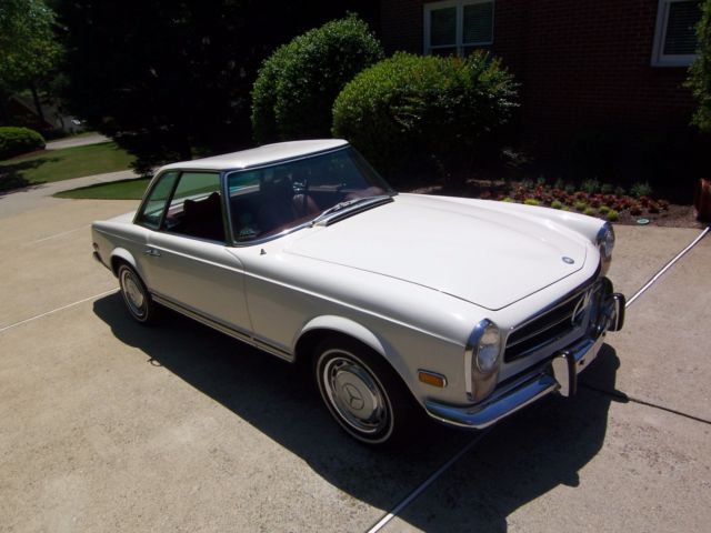 1969 White Mercedes-Benz SL-Class Convertible