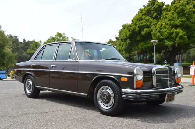 1969 Brown Mercedes-Benz 200-Series Sedan
