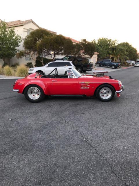 1969 Red MG MGB Convertible