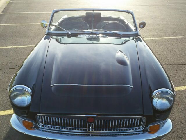 1969 BritishRacingGreen MG MGC Convertible