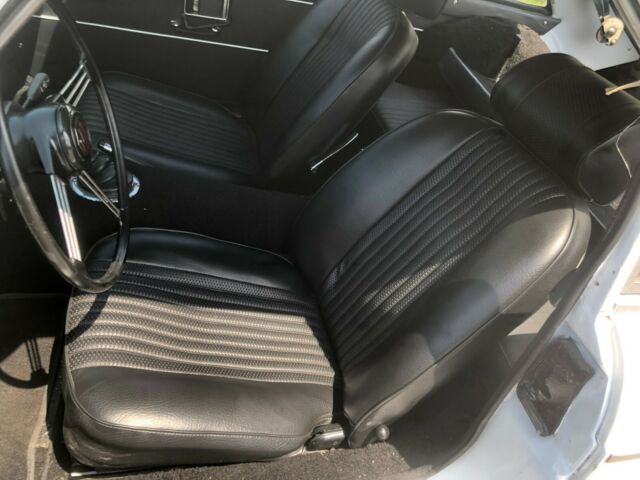 1969 White MG MGB Coupe