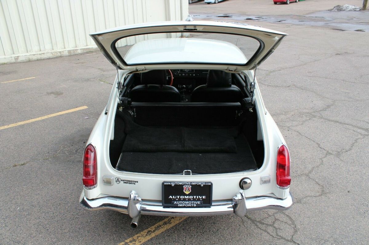 1969 White MG MGB Coupe