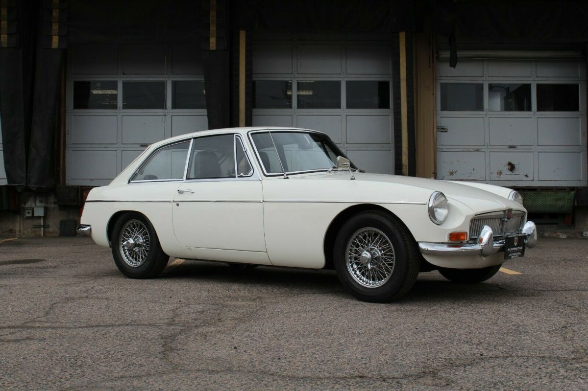 1969 White MG MGB Coupe