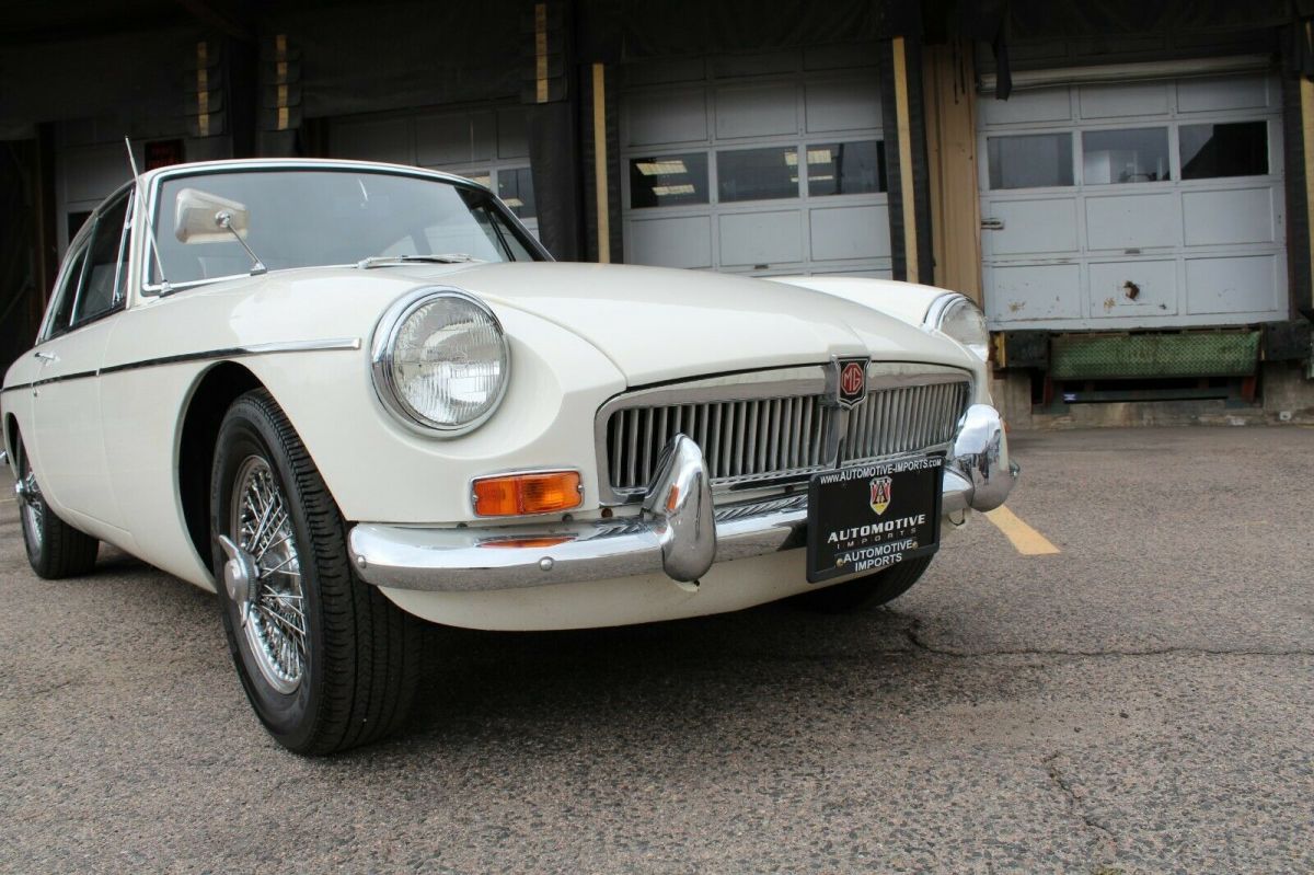 1969 White MG MGB Coupe