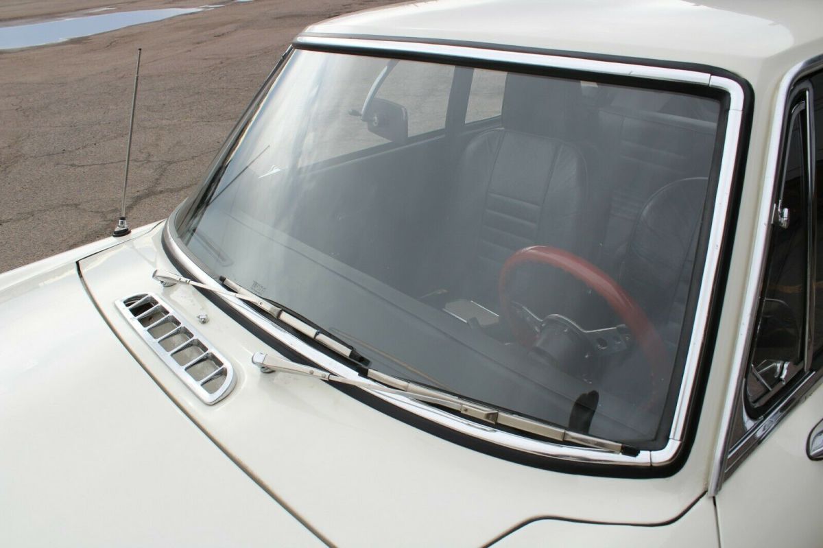 1969 White MG MGB Coupe