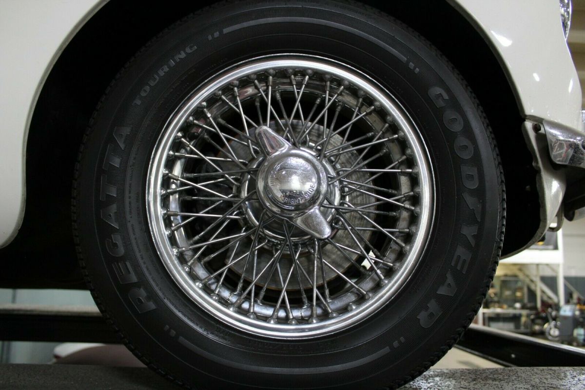 1969 White MG MGB Coupe