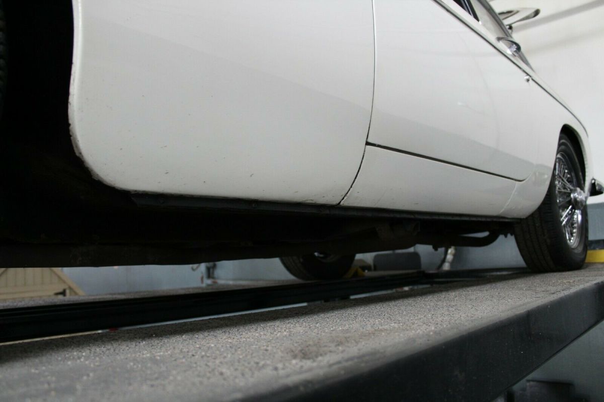 1969 White MG MGB Coupe