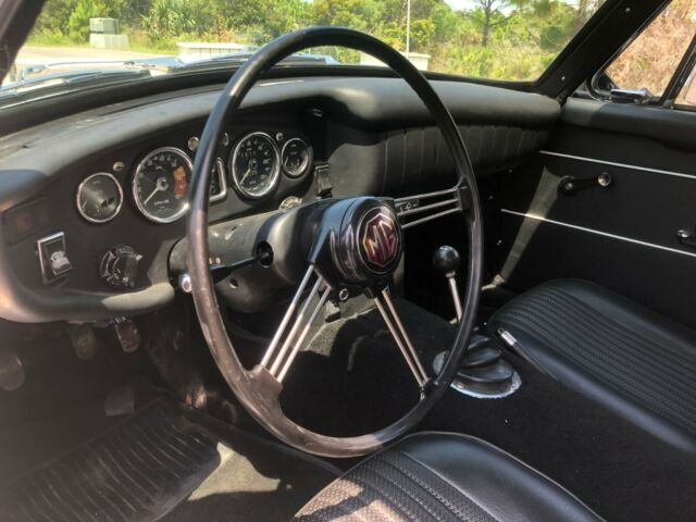 1969 White MG MGB Coupe