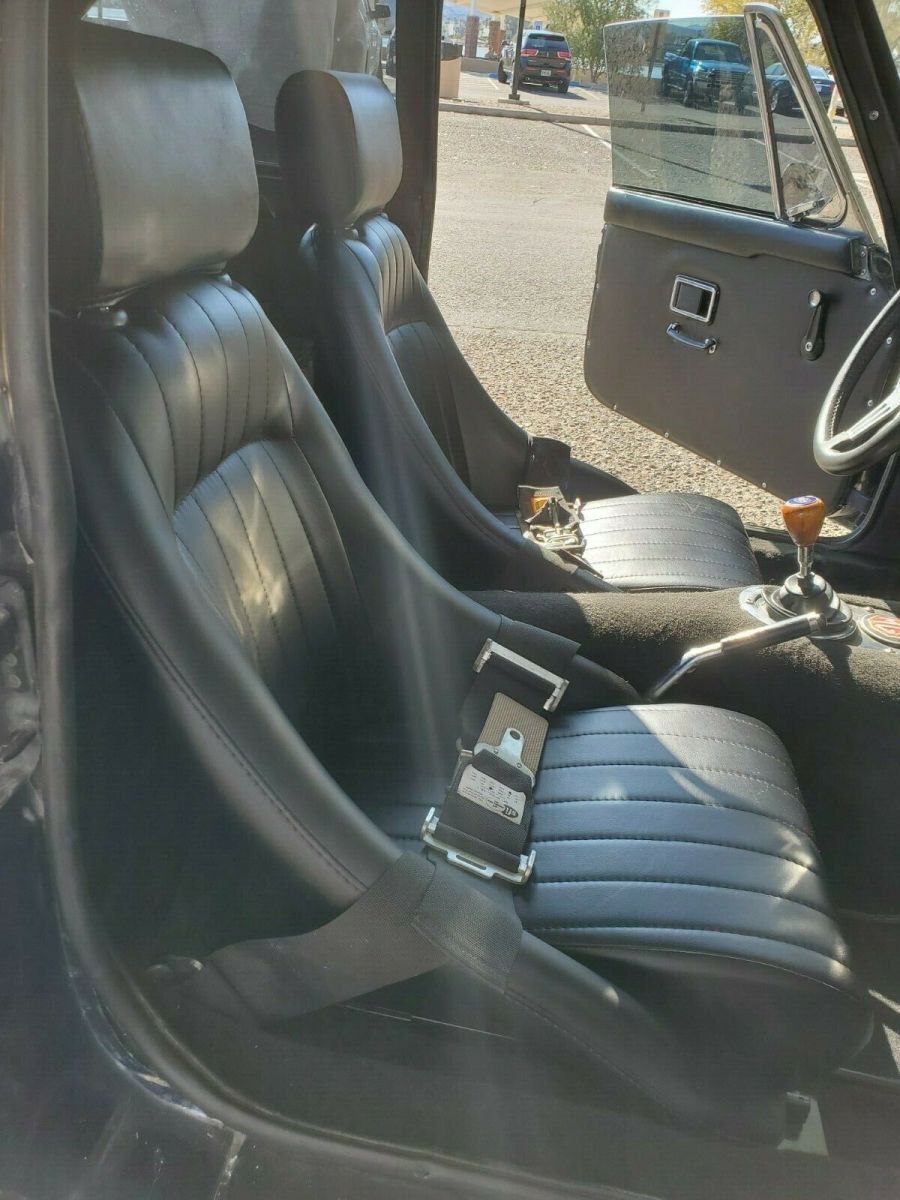 1969 Blue MG MGB Coupe